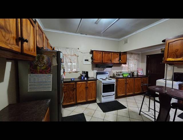5 BEDROOM FREESTANDING FOR SALE IN ALLANDALE